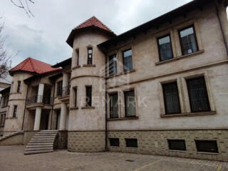 Chirie oficiu cu locuri de parcare în sect. Centru, str. București! ..