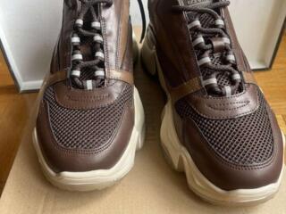 Кроссовки женские Италия