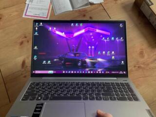 Продам Ноутбук Lenovo / Идеальное состояние