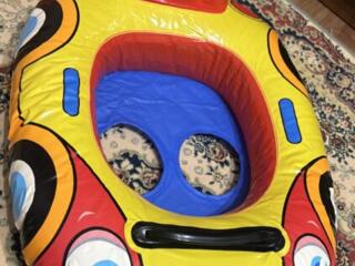 Продам недорого надувные детские машинки-круги для плаванья
