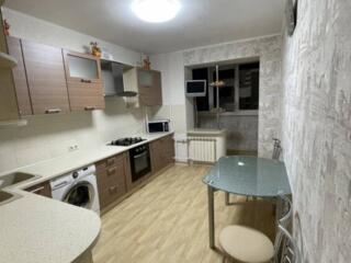 Предлагается к продаже просторная двухкомнатная квартира в элитном ...