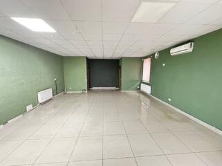 Центр, первая линия 52 м. кв.