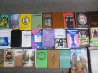 Artistice, marketing-dictionare-matemat-Bibliea-Экономикс /художеств