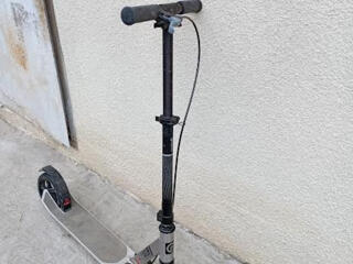 Trotineta OXSELO MID 9. pret 820 lei