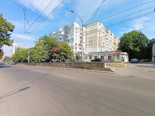 Apartament Ideal pentru Familie – 3 Camere Separate, 71 m², Botanica, 