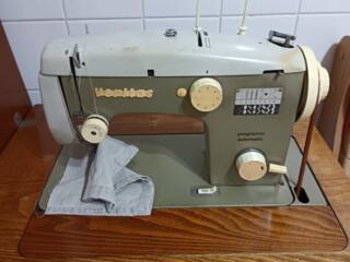 Швейная машина "Veritas", ножная.