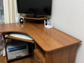 Продам стол