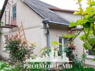 Vă propunem spre vânzare această casăîn 2nivele, sect. Poșta Veche, ..