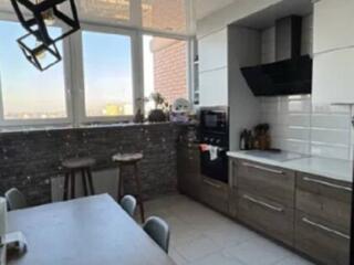 В продаже квартира в ЖК Балковский. Делалась для себя. Жила 1 семья. .