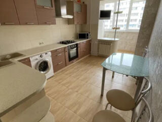 Продам 2-комнатную квартиру с ремонтом на ул.Заболотного. Подходит ...