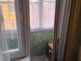 Продам двух комнатную квартиру