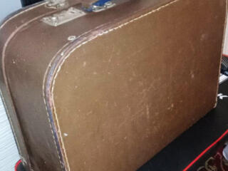 Винтажный советский чемодан.