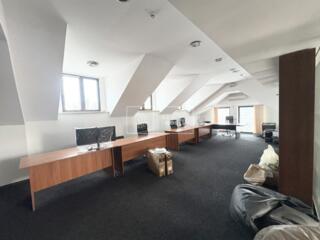 Se oferă spre chirie oficiu în sectorul Centru, pe str. Mitropolit ...