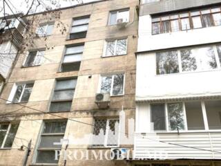 Vă propunem spre vânzare acestapartament cu 2 camere și living, sect. 