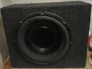 Продам саб с усилителем