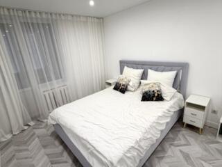 3-комнатная с мебелью и техникой на Кр. Казармах - Скорая помощь. Торг