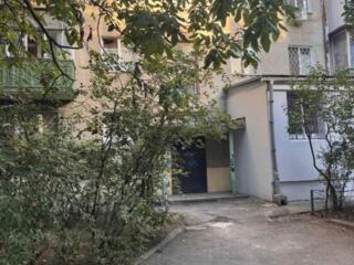 Продам двухкомнатную квартиру на Черемушках