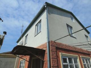 Дом  с тремя отдельными входами в центре Крыжановки