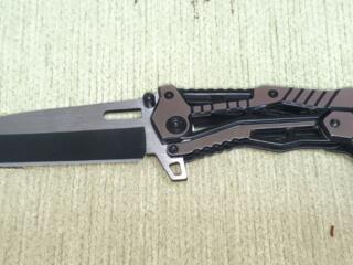 Нож складной, новый.