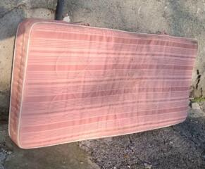 Кровать б/у