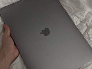 Продам Mackbook Pro