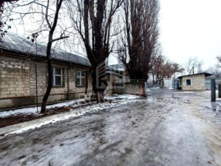 Se dă în chirie depozit cu suprafața de 500 mp. pe str. Calea ...