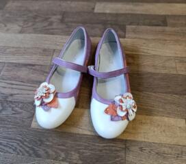 Продам туфельки 35 размер