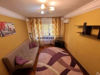 Продаж 1 кімнатна квартира в Дніпровському районі, вул. Милютенко 24. 