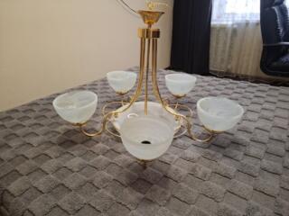 Продам люстру для зала