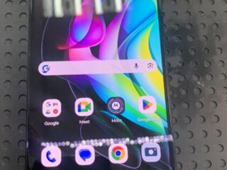 Продам смартфон Motorola Edge 20