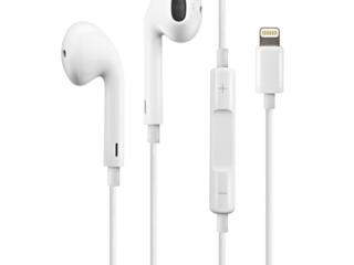 Наушники AIRPODS LIGHTING (Б/У) 150 руб