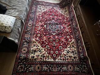 Продам хороший ковер за 700 лей