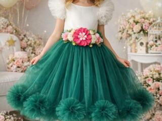 Нарядные платья и карнавальные костюмы. Огромный выбор