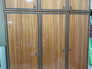 Продам 3-х створчатый шкаф