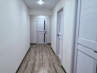 3 комн, Кр. Казармы, м-н Тирас, 5/9, кап. ремонт