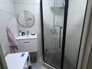 Борисовка 1/9 с ремонтом 2-комнатная