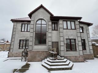 Продается дом р-н парка Победы с SPA-комплексом. Ремонт 80%!