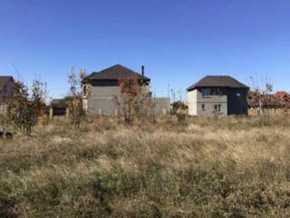 Предлагается к продаже земельный участок общей площадью 10 соток в ...