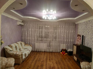 2-комнатная квартира с большой кухней-студией на пос.Котовского.