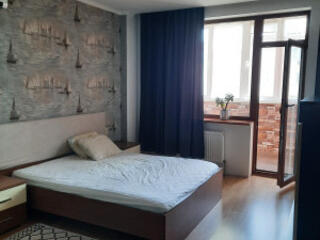 Просторная 2-комнатная квартира с ремонтом на ул. Бочарова