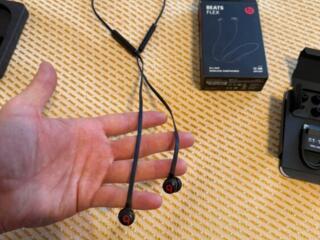 Наушники Beats Flex