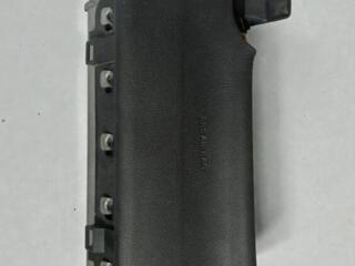 Подушка безопасности коленная (Driver Knee Airbag)