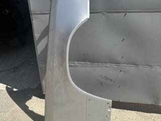 Правое переднее крыло Mercedes-Benz W124.