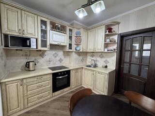 Предлагается к продаже уютная и очень тёплая двухкомнатная квартира ..