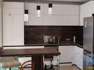 1- комнатная квартира в новом кирпичном доме на Ак.Вильямса