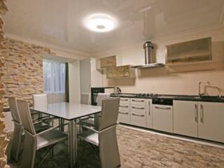 Красивая квартира в кирпичном доме ул. Генерала Петрова/ Гайдара