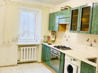 4.-комнатная  квартира в Киевском р-не по ул. Ильфа и Петрова/Вильямса