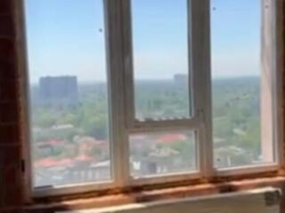 Продам 100 м квартиру в ЖК Модерн