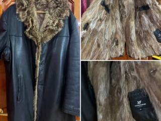 Продам дублёнку в Идеальном состоянии с натуральным мехом 58 р-р 1500р