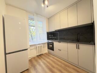 Spre atenția dumnevoastră, apartament cu o odaie, amplasat în sect. ..